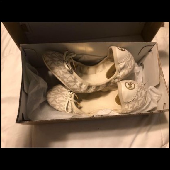 Brand New Michael Kors Flats - Picture 2 of 3